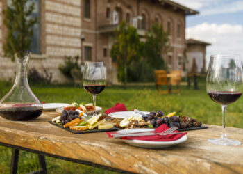 What to taste in İzmir: Exploring Türkiye’s Aegean flavours