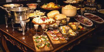 From sushi and dim sum to tacos and Thai curries, international cuisines are finding a place alongside traditional favourites at Indian weddings, giving caterers new ways to serve up an experience.